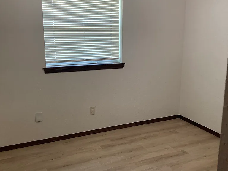 122 Palm St — Photo 6
