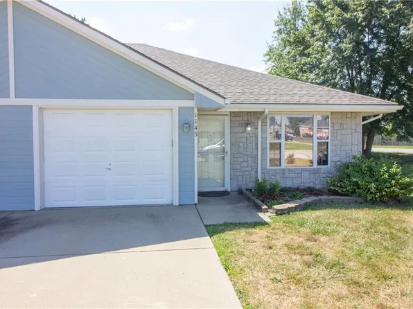 1143 Ephraim Dr, Grain Valley, MO 64029