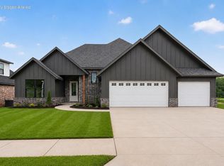 1634 S Pinecone Path, Springfield, MO 65809