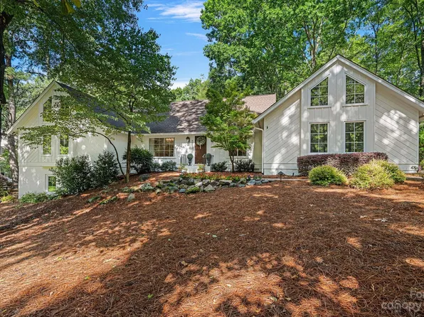 5113 McAlpine Farm Rd, Charlotte, NC 28226