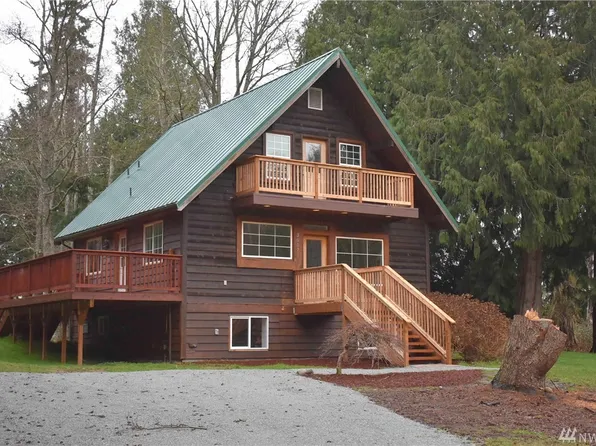 3017 S East Camano Dr, Camano Island, WA 98282
