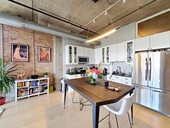 4th image of 1516 S Wabash Ave #606