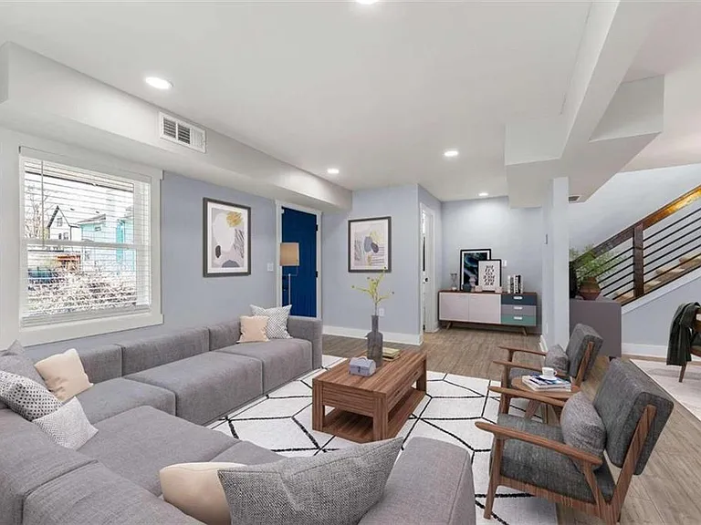 671 John St NW — Photo 2