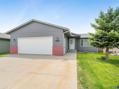 1405 E 68th St N, Sioux Falls, SD, 57104