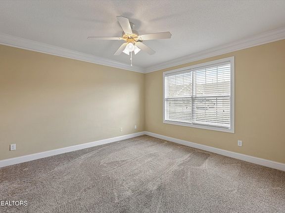 5th image of 738 High Point Way #59