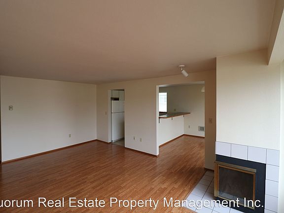 4th image of 645 W Nickerson St APT 201