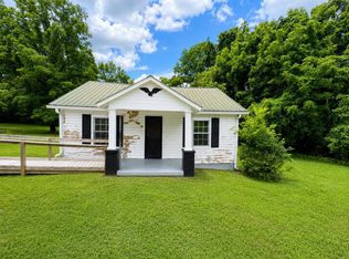 310 Davis Dr, Clarksville, TN 37040