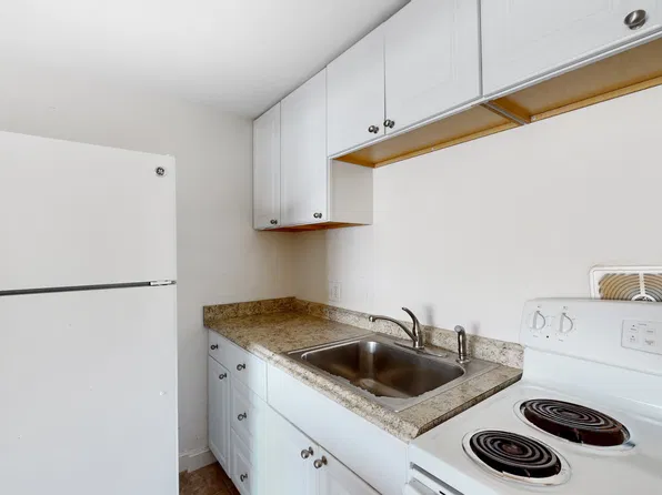 189 W Wyoming Ave #31F, Melrose, MA 02176