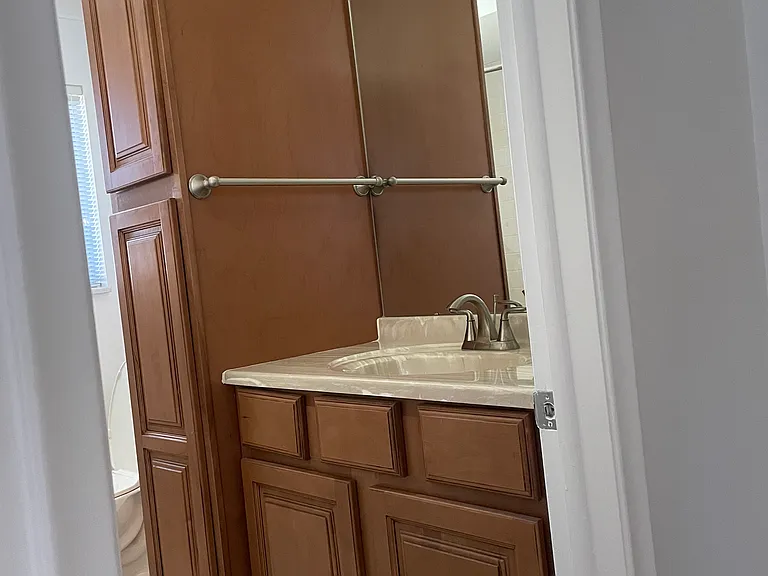 1075 Lalond Ave — Photo 18