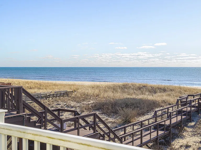817 Dune Rd — Photo 6
