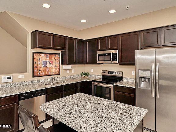 4th image of 240 W Juniper Ave Unit 1089