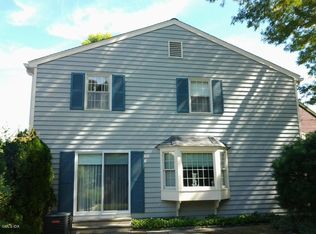 16 Greenwich Hills Dr UNIT 16, Greenwich, CT 06831