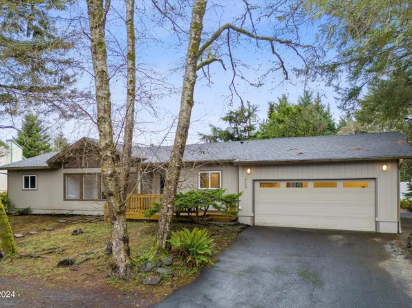 3735 NE Surf Dr, Lincoln City, OR 97367