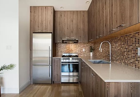 5th image of 223 Pulaski St APT 4A