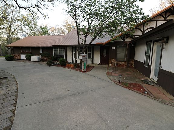2nd image of 425 Dove Holw
