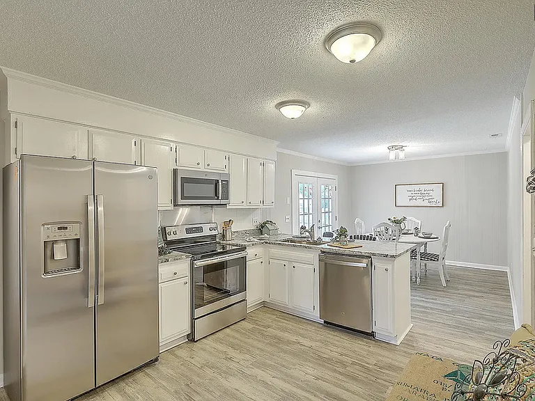 2814 Nantuckett Ave — Photo 7