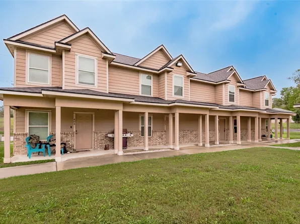 2002 20th St #402, Huntsville, TX 77340
