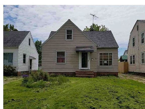 3rd image of 26510 Forestview Ave