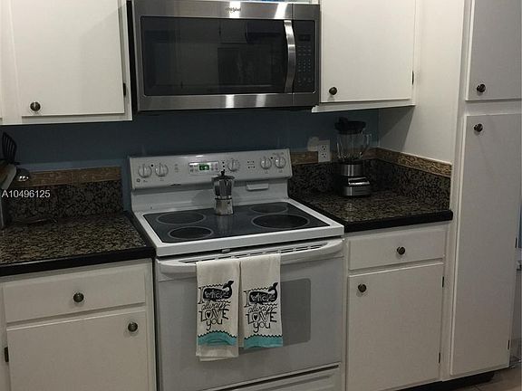 4th image of 445 Lakeview Dr APT 5
