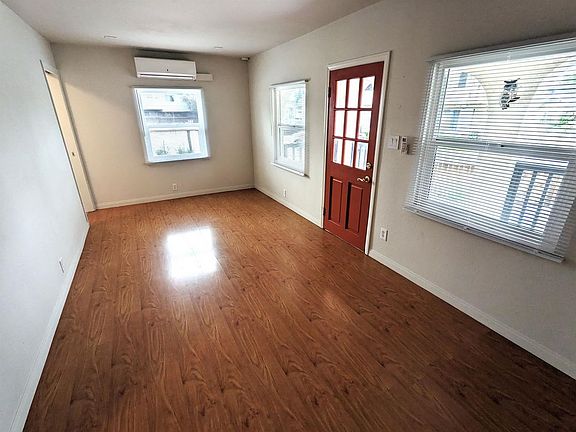 4th image of 5311 Allan St