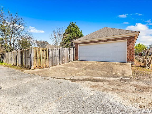 5th image of 2638 Queens Hollow Ct