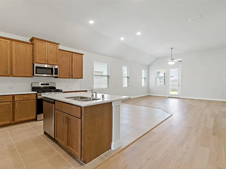 2131 Villa Flora Ln — Photo 4