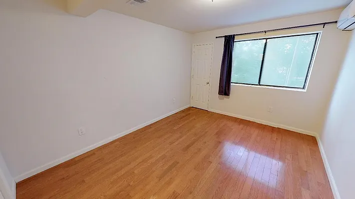 Rented by Metro Garden Realty NYC | media 46