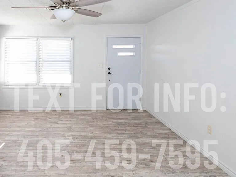 1685 W Jones Ave — Photo 4