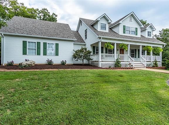 4th image of 325 Glenwood Dr