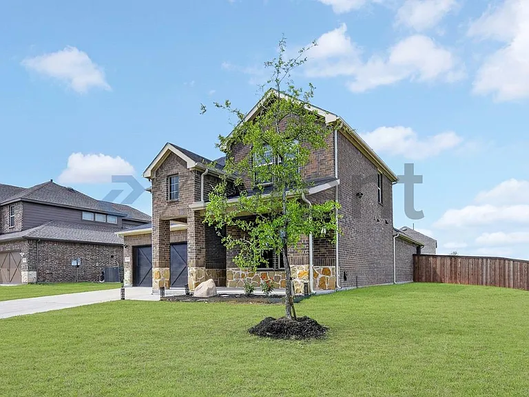 13400 Manuel Dr — Photo 2