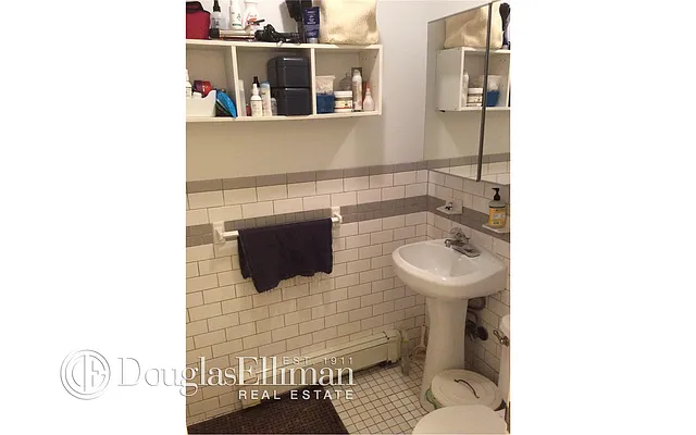 Rented by Douglas Elliman | media 31