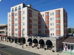 805 8th St #215, Ocean City, NJ 08226