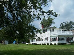 6620 N Russell Rd, Oak Harbor, OH 43449