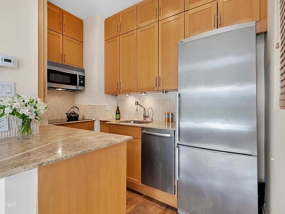 4th image of 255 W 95th St APT 6B