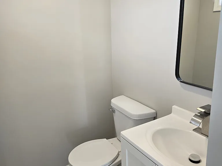 3609 NE 67th St — Photo 5