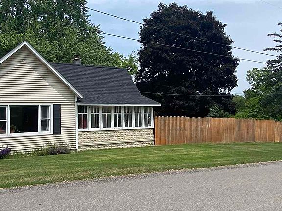 2nd image of 8116 Ballard St