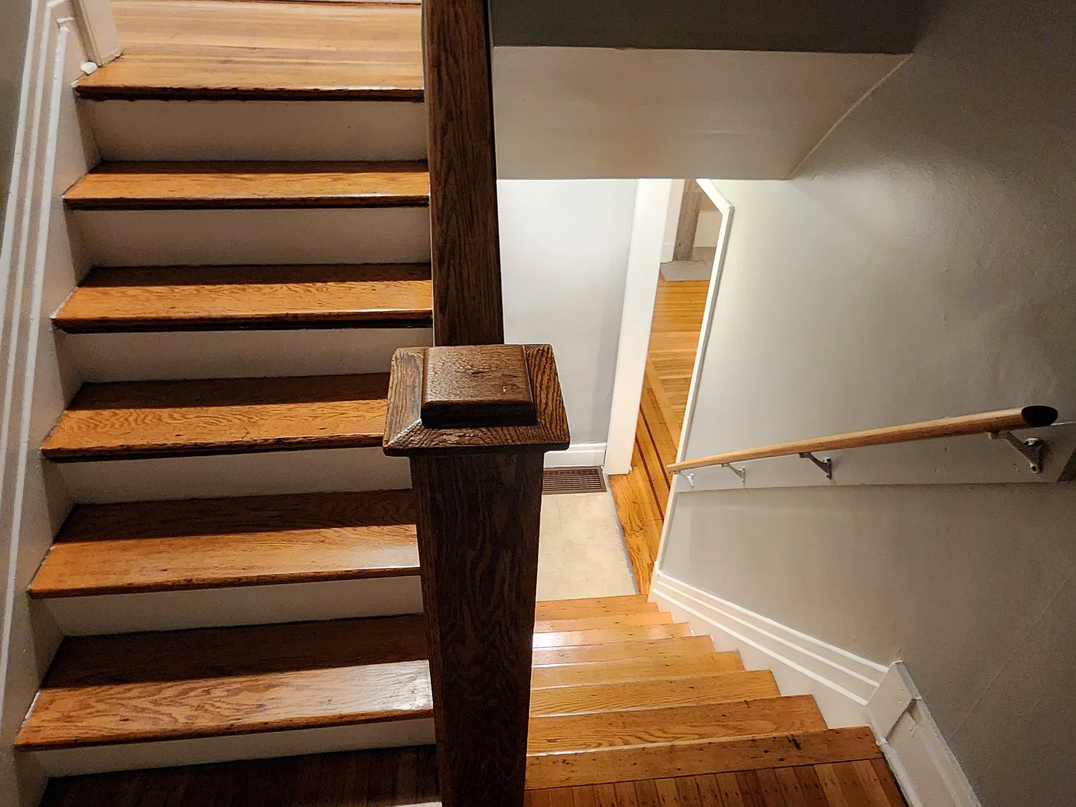 204 Winspear Ave — Photo 2