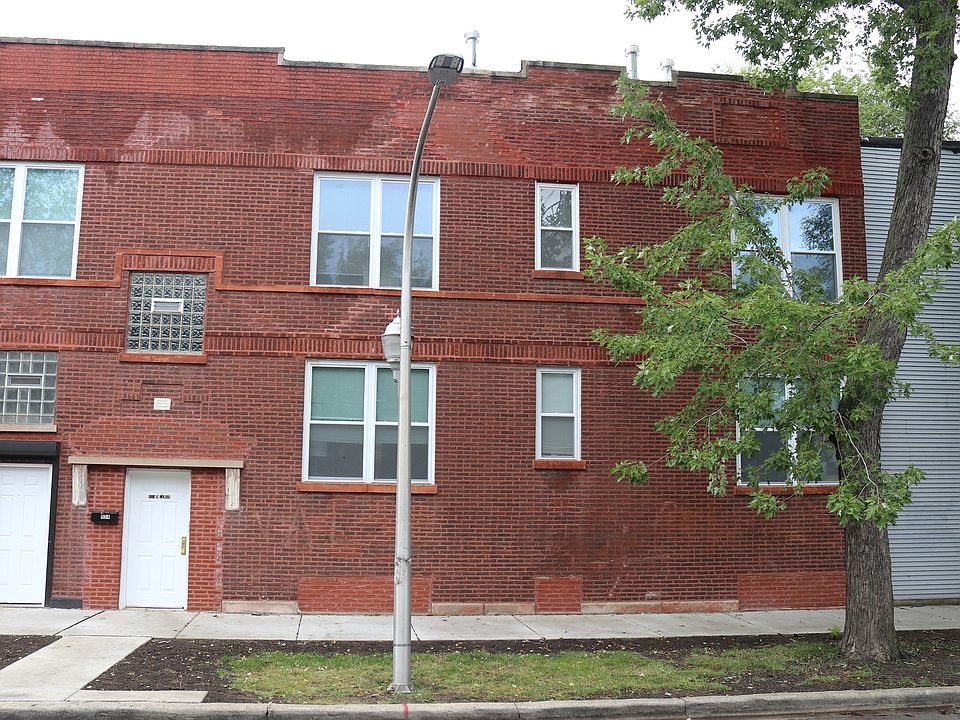 1st image of 934 N Lamon Ave Unit 2