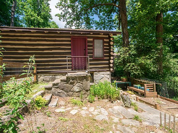 4th image of 117 Lake Dr