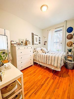 3rd image of 726 Amsterdam Ave APT 3C