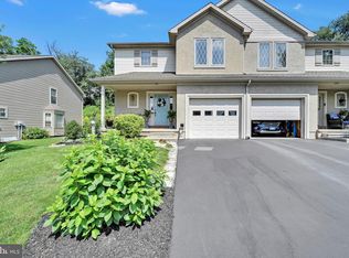 121 Eagle Dr, Ephrata, PA 17522