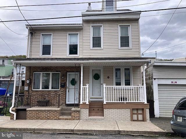 1st image of 822 E Market St