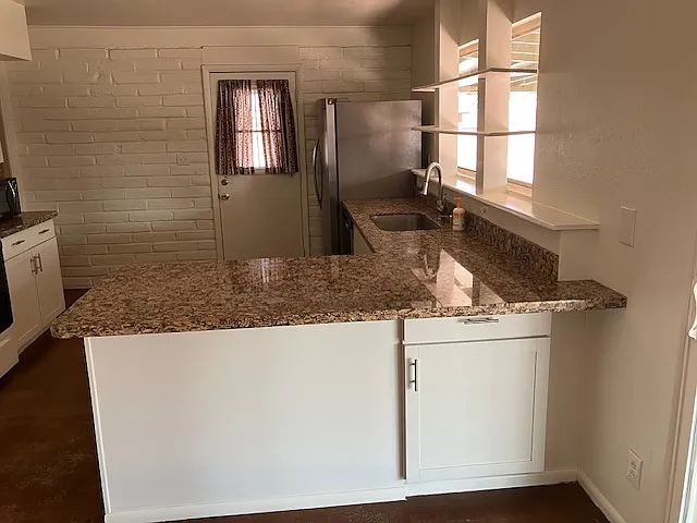 2942 W Madras Ln — Photo 2