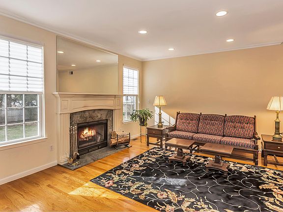 5th image of 3 Auden Ave #3