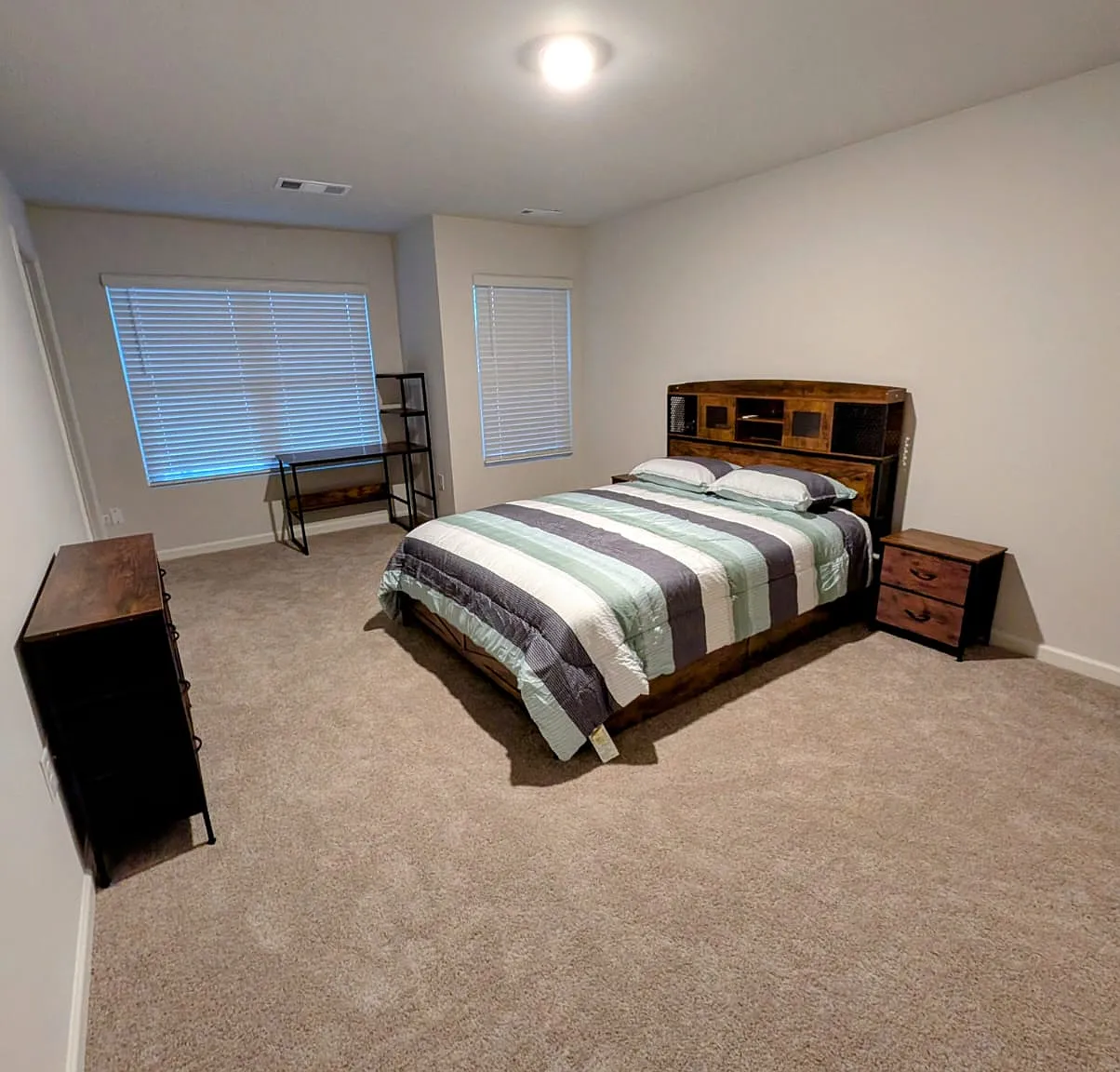 3 bed, 1877 sqft, $2,500 — Photo 4