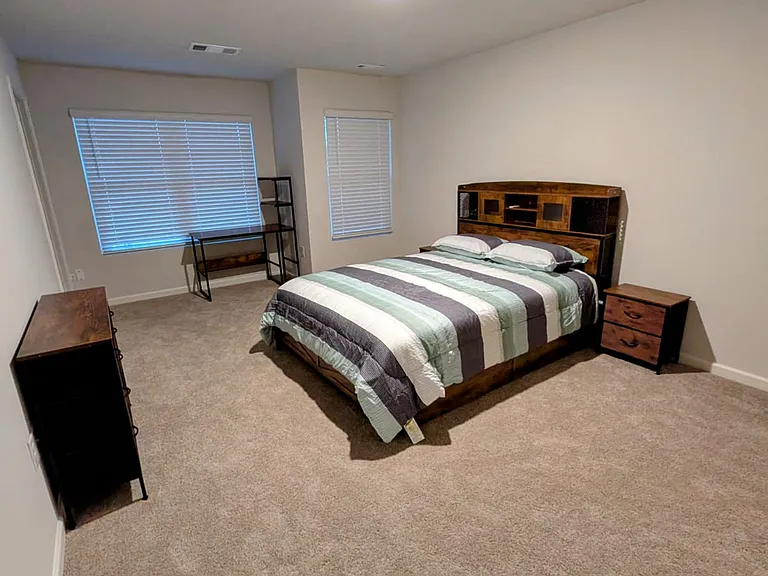 412 Stoneybrook Dr — Photo 4