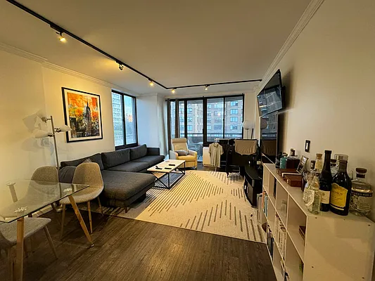 Rented by Compass | media 8