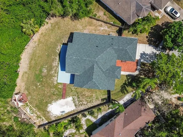 426 Village Dr, Tarpon Springs, FL 34689