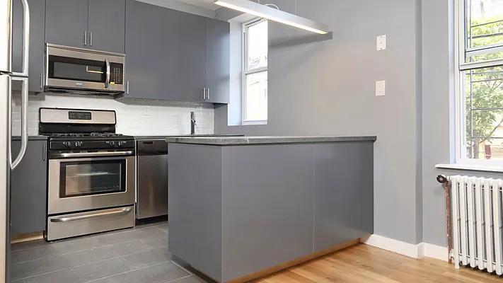 Rented by Nooklyn NYC LLC | media 25
