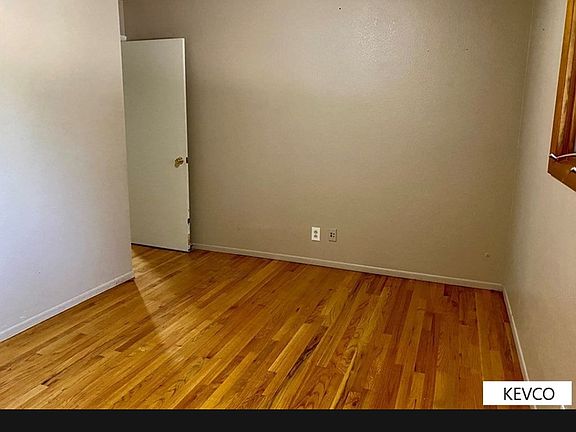 5th image of 1053 Briarwood Rd